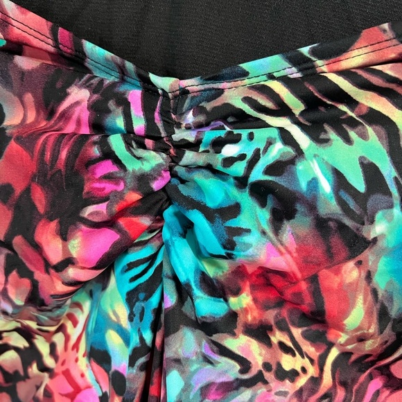 Colorful Women’s Swimwear - Picture 2 of 8